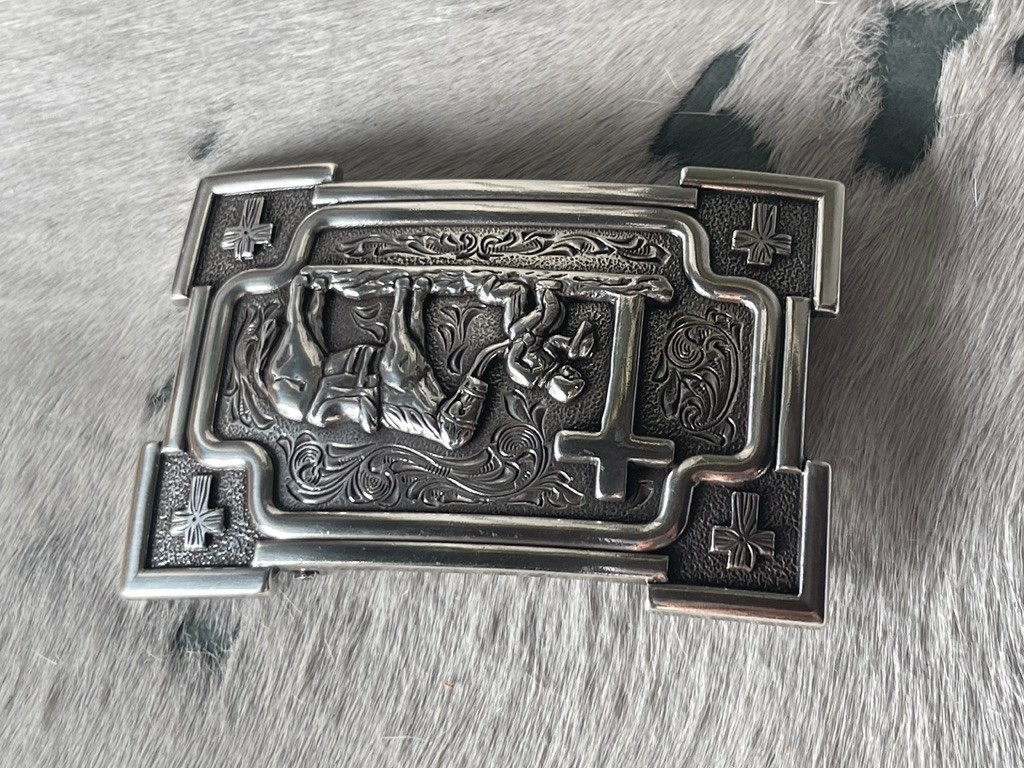 Nocona Mens Belt Buckle 3.5 x 2.5 in Cowboy Horse Cross Western Silver 1.5