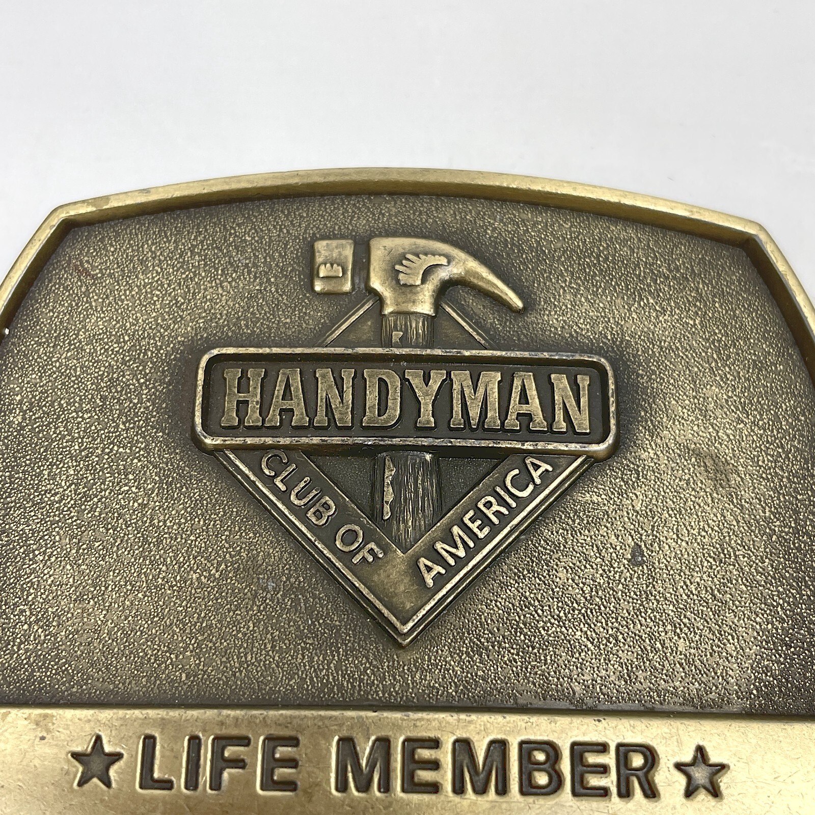 VTG 1996 Handyman Club Of America Life Member Solid Brass Belt Buckle Hammer