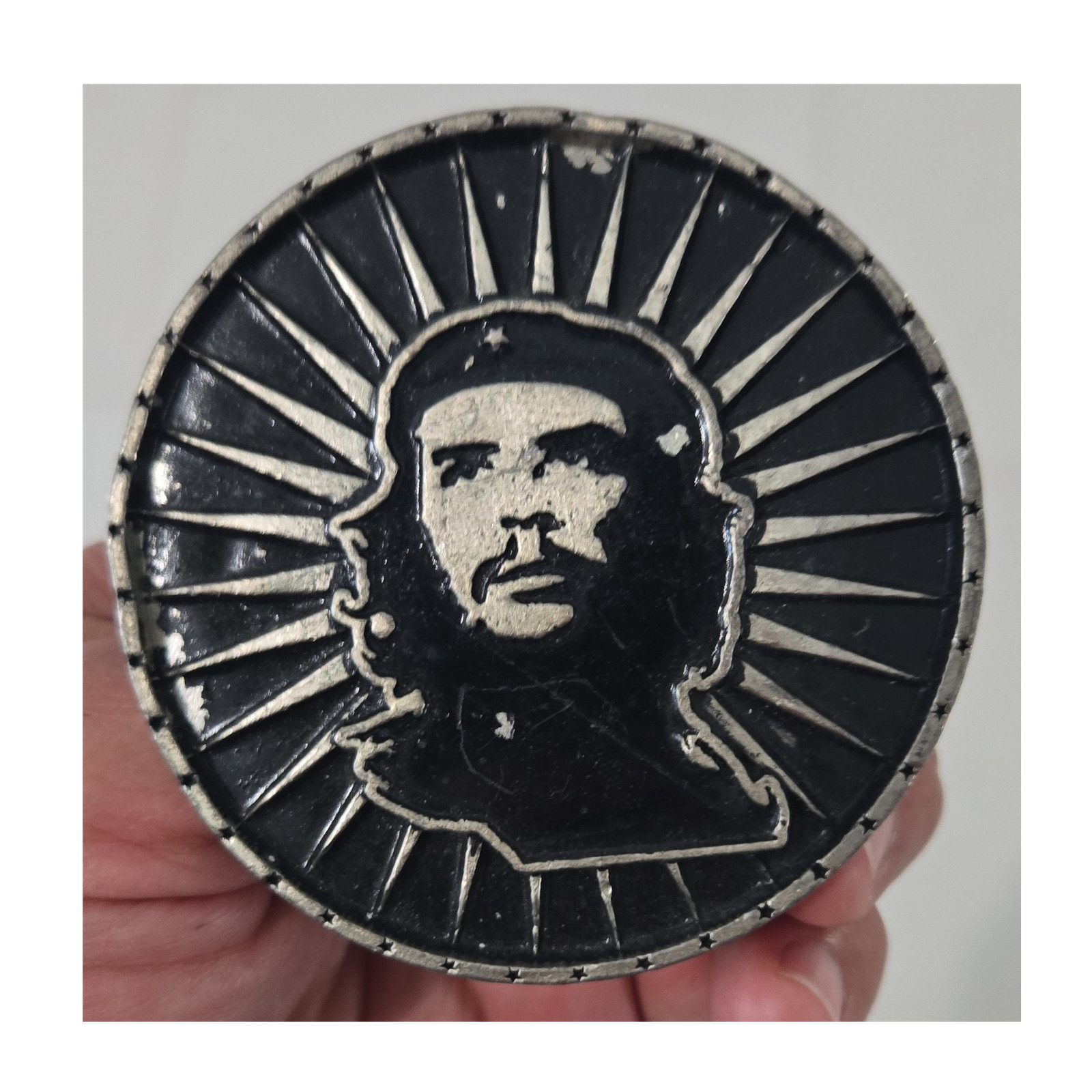 Mobtown 2005 Round Portrait Belt Buckle Metal Clip Fits 1.5 in CheGuevara