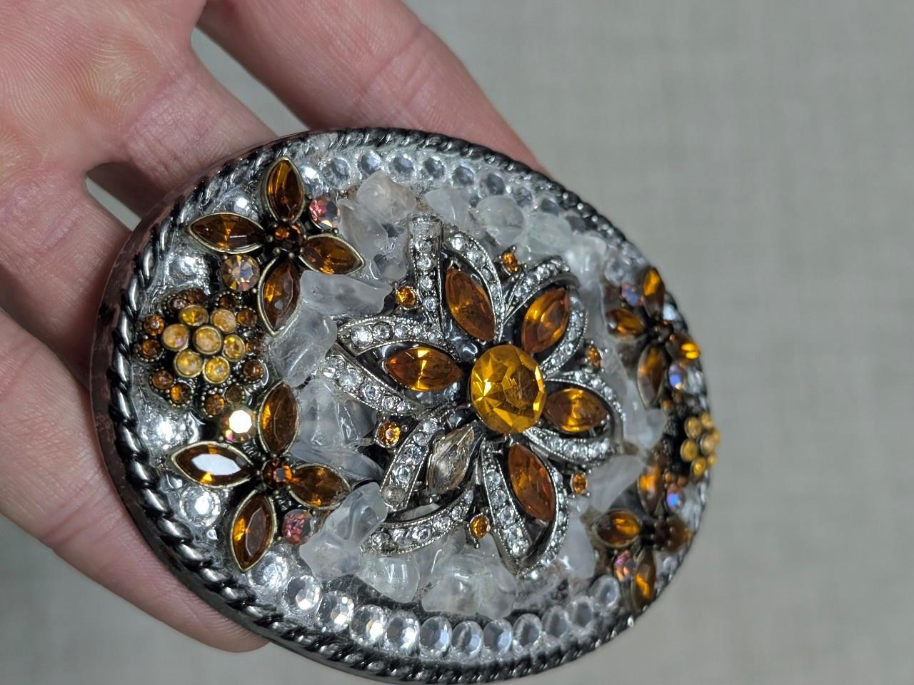 vintage FLOWER belt buckle RHINESTONE floral STUDDED western GLAM statement