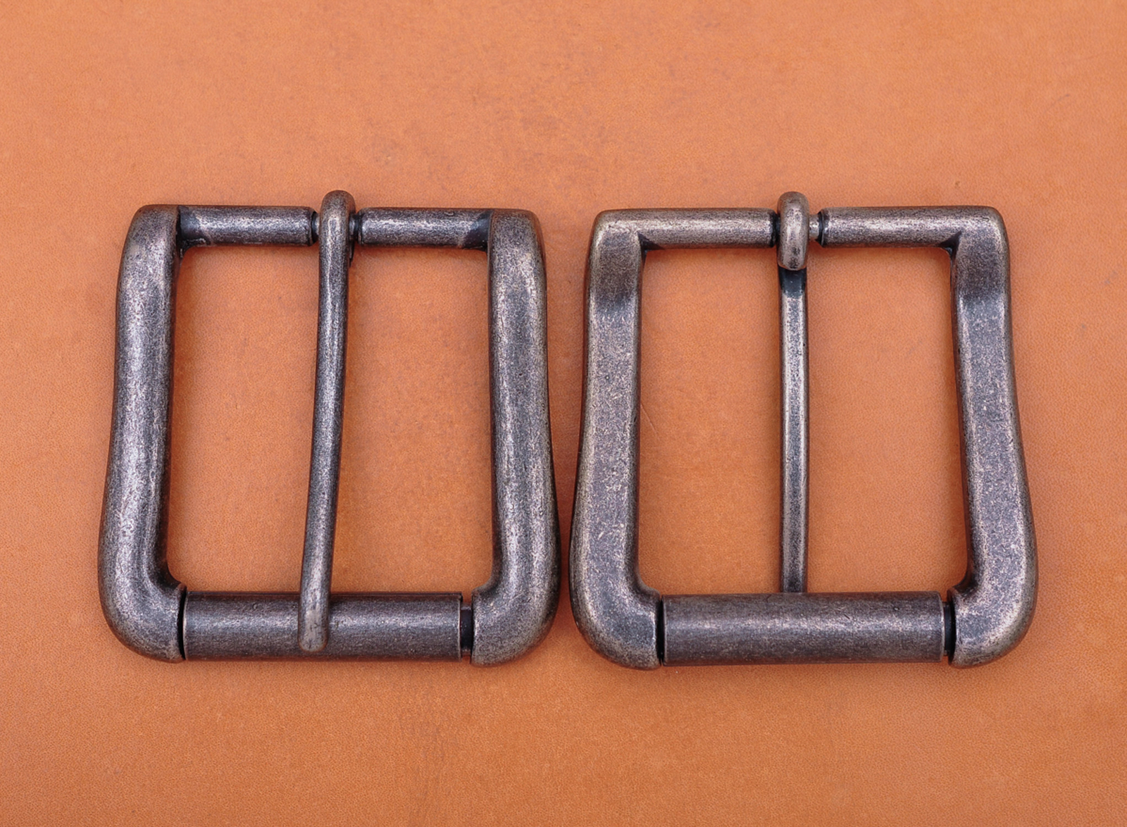 40mm Vintage Silver Two-Tone Heavy Square Roller Single Prong Pin Belt Buckle