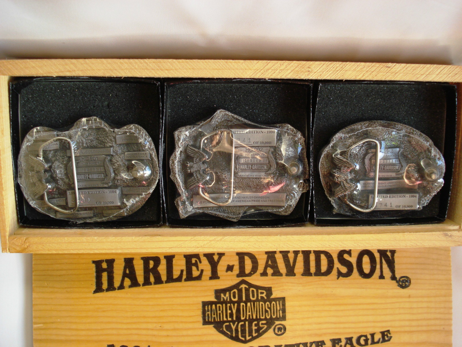 Harley-Davidson Motorcycles 1994 Commemorative Eagle Buckle Set Wood Box New