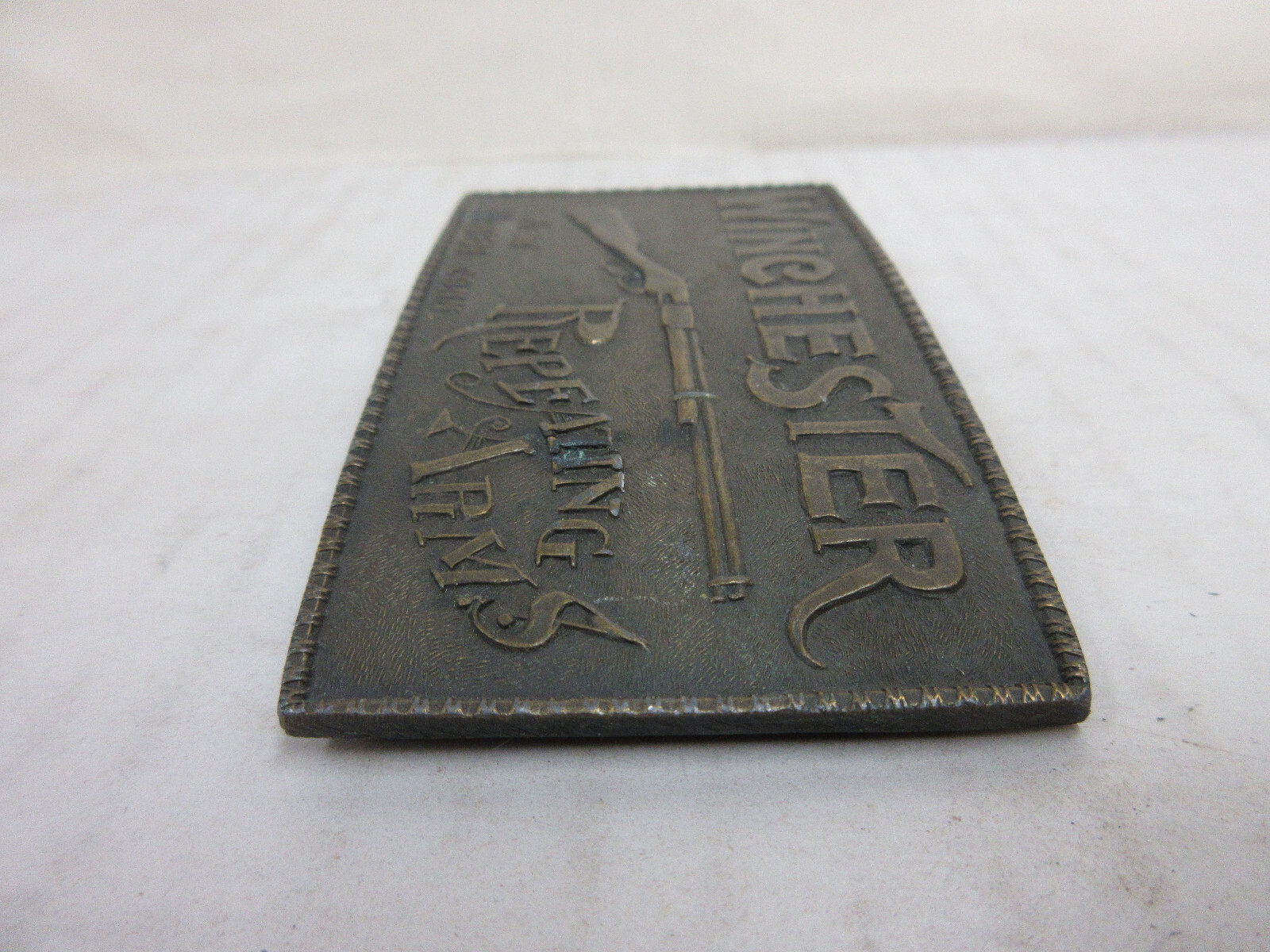 Winchester Rifles New Haven CT 4 x 2.25 inch Metal Belt Buckle Men&rsquo;s Accessory