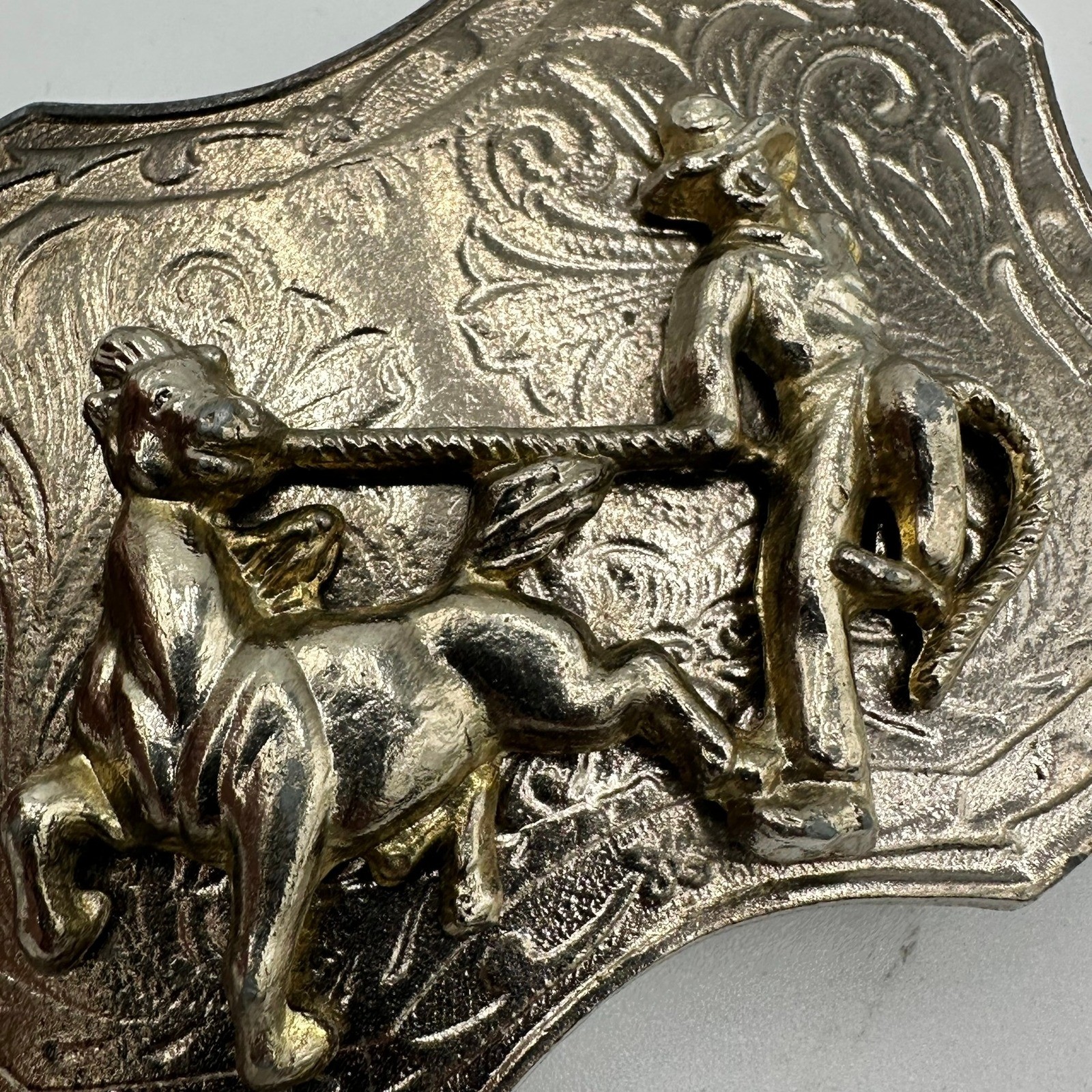 Vintage Belt Buckle Western Cowboy Silver Roping Horse & Rider Rodeo Scene 882