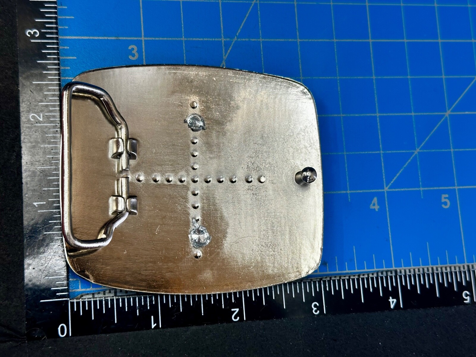 Custom Initial Letter J Silver Tone Outlined Reflective Men Women Belt Buckle