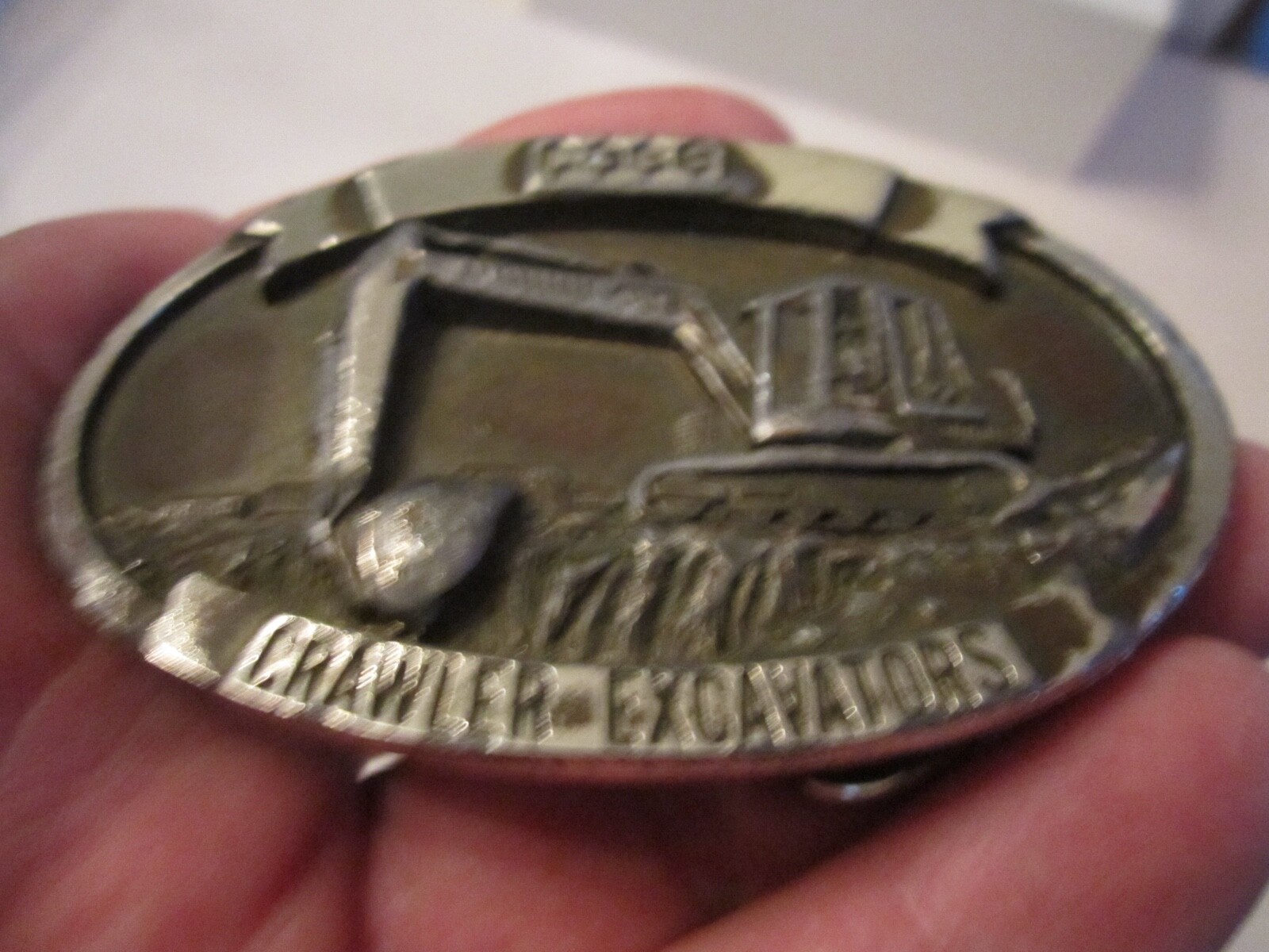 1988 J I CASE CRAWLER EXCAVATORS BELT BUCKLE – HEAVY – GW17