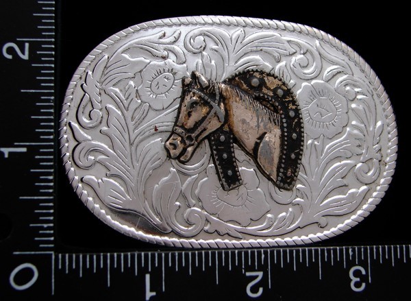 LI04141 VINTAGE ***HORSESHOE AND HORSE*** OVAL SHAPE WESTERN BELT BUCKLE