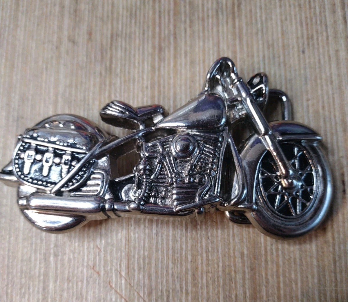 4&Prime; Wide Figural Motorcycle W/ Saddle Bag Silver Color Bikers Belt Buckle