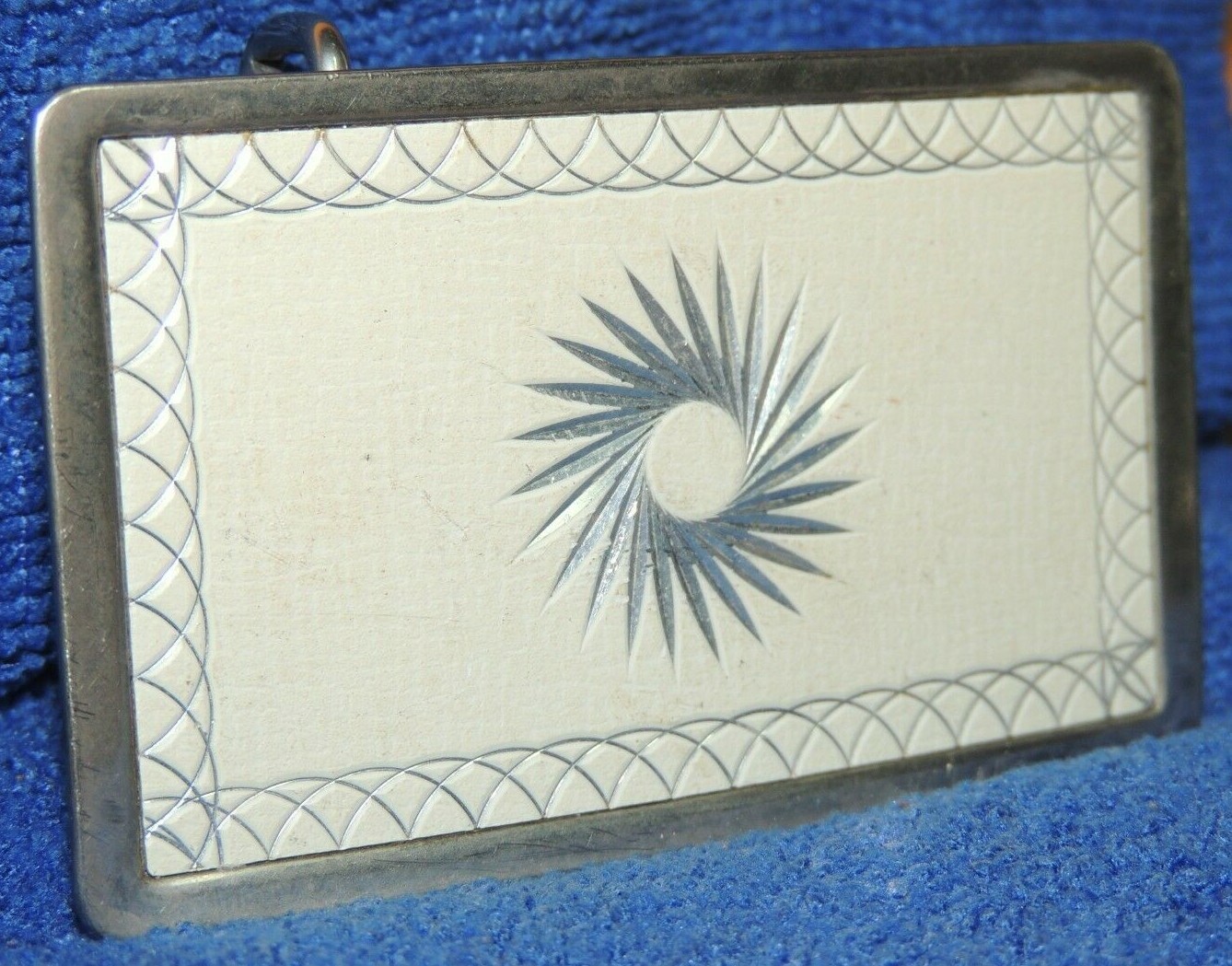 Vintage Belt Buckle 3.25&Prime;+ x 2&Prime; wheel cut cream & silver tone southwestern style