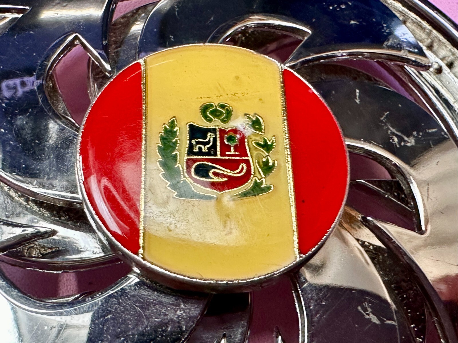 Spinning Centered Peru Flag Yellow & Red Spinner Round Silver Color Belt Buckle