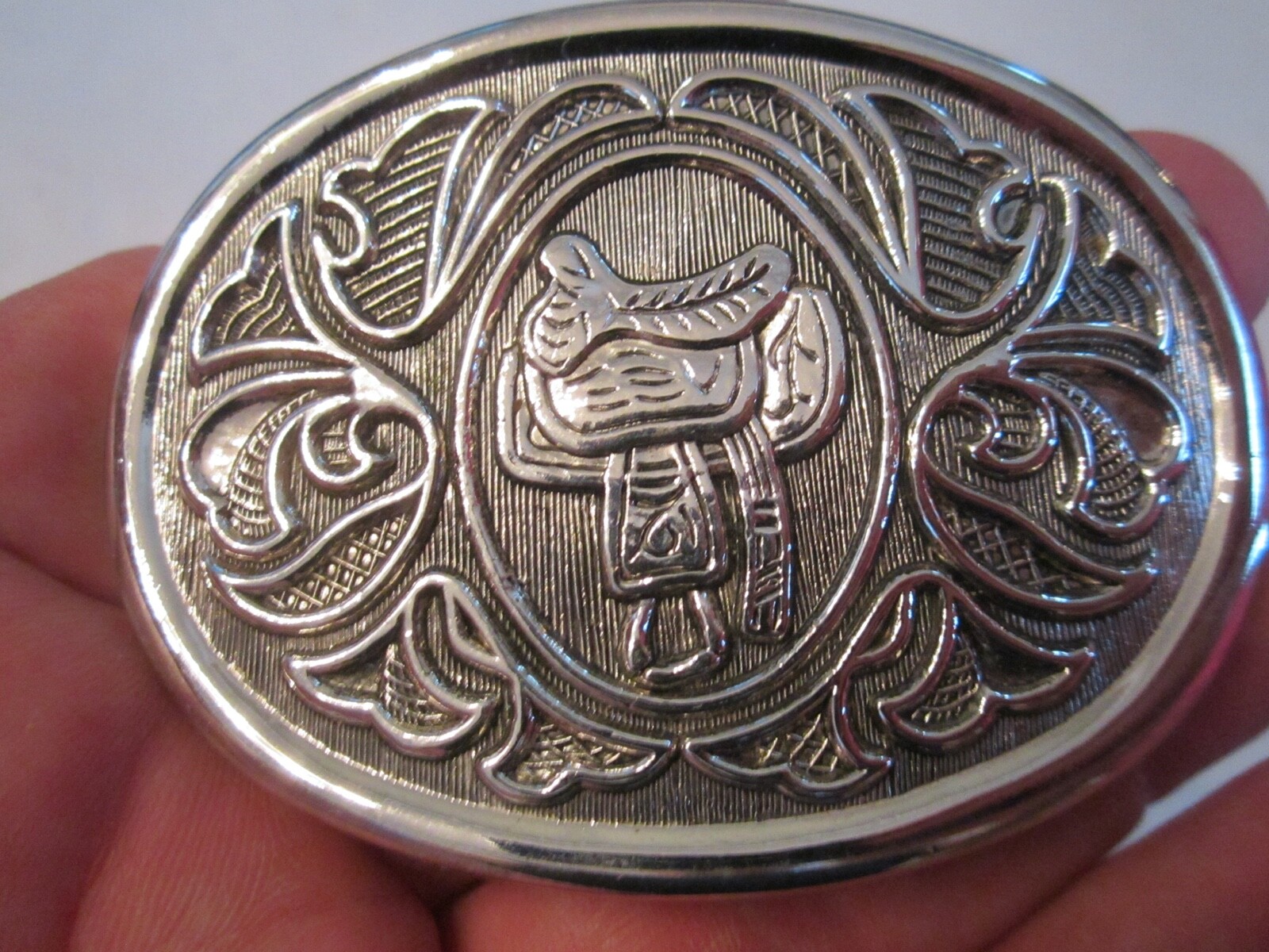 VINTAGE AVON SADDLE THEME BELT BUCKLE – WESTERN – GW-14