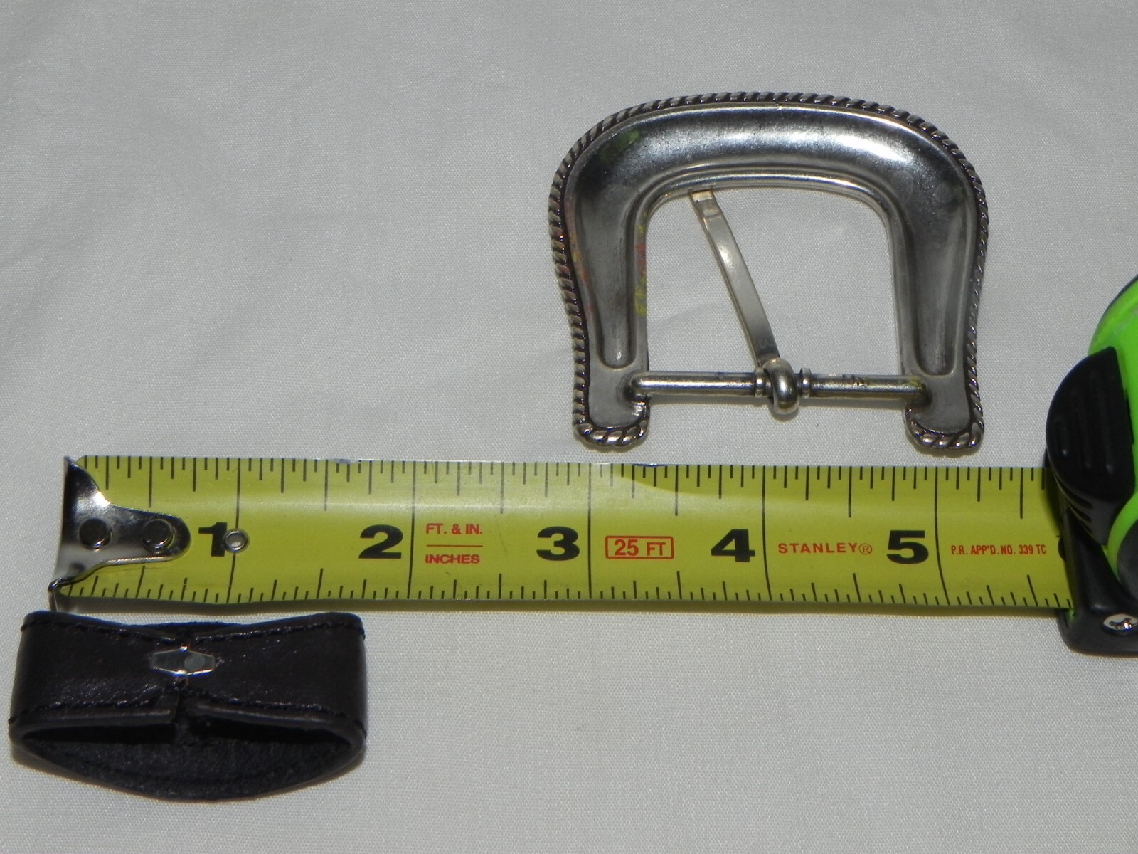 Silver Color Belt Buckle & Belt holder, Nice shape. 2-1/4&Prime;