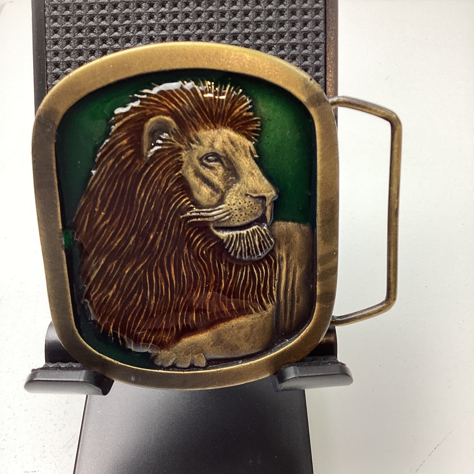 Vintage 76 rare Indiana Metal Craft Lion Belt Buckle Brass Enamel Wildlife C 97