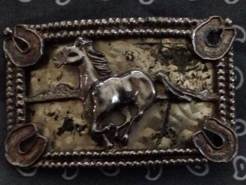 Horse belt buckle