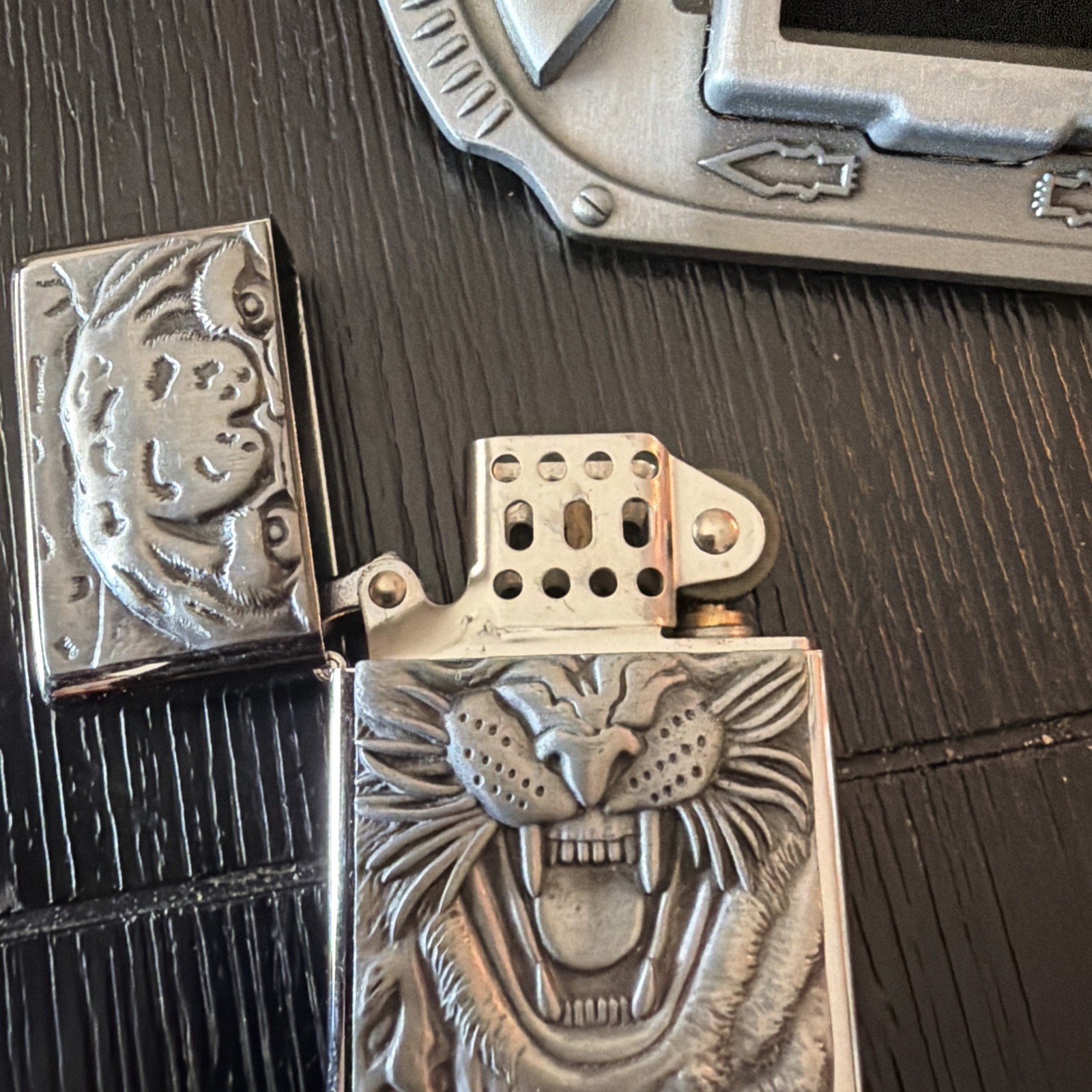Tiger Guns Western Cowboy Lighter Belt Buckle