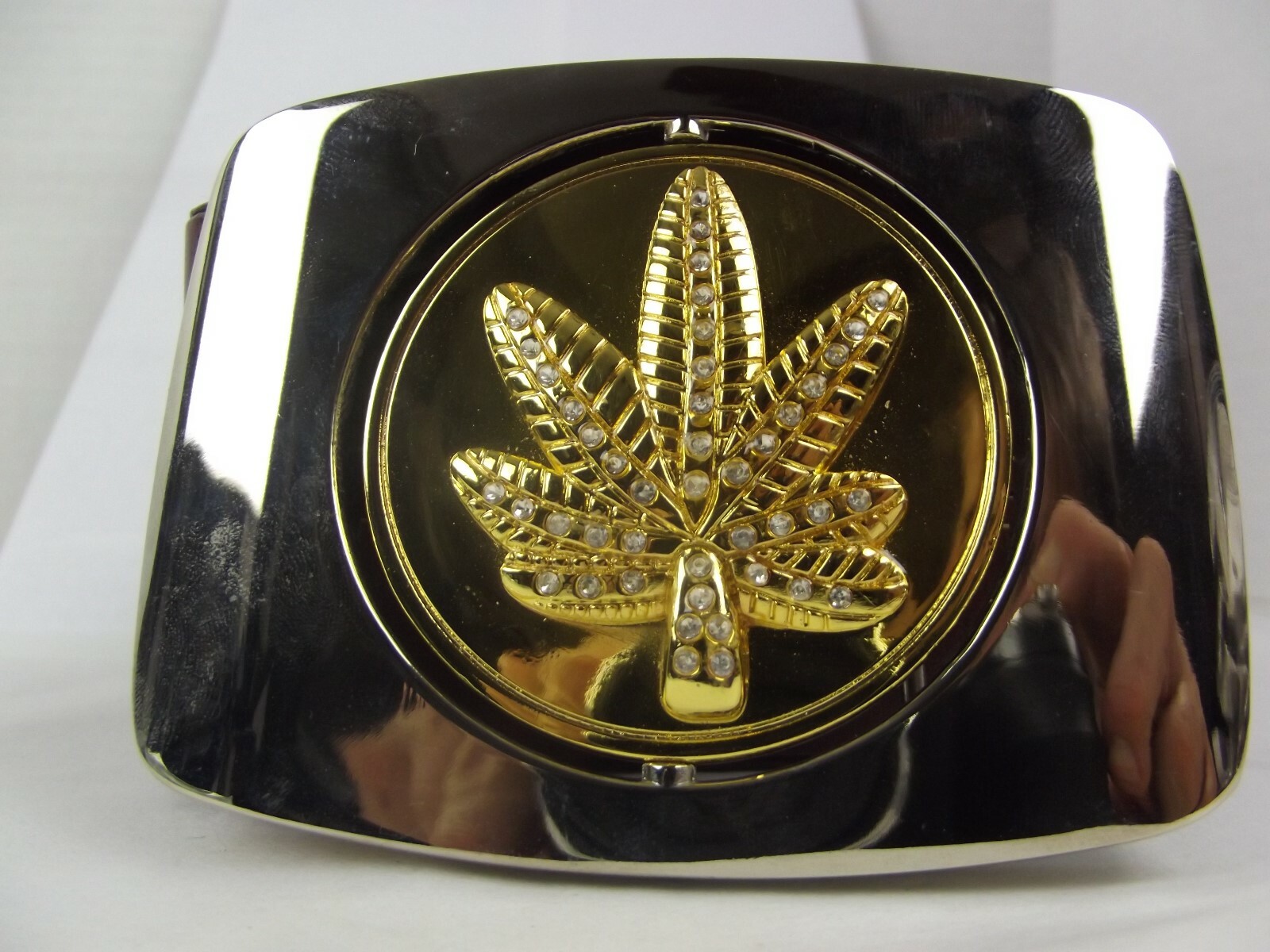 New Belt Buckle Marijuana middle spins Either Gold or Silver Leaf MJ Pot Weed