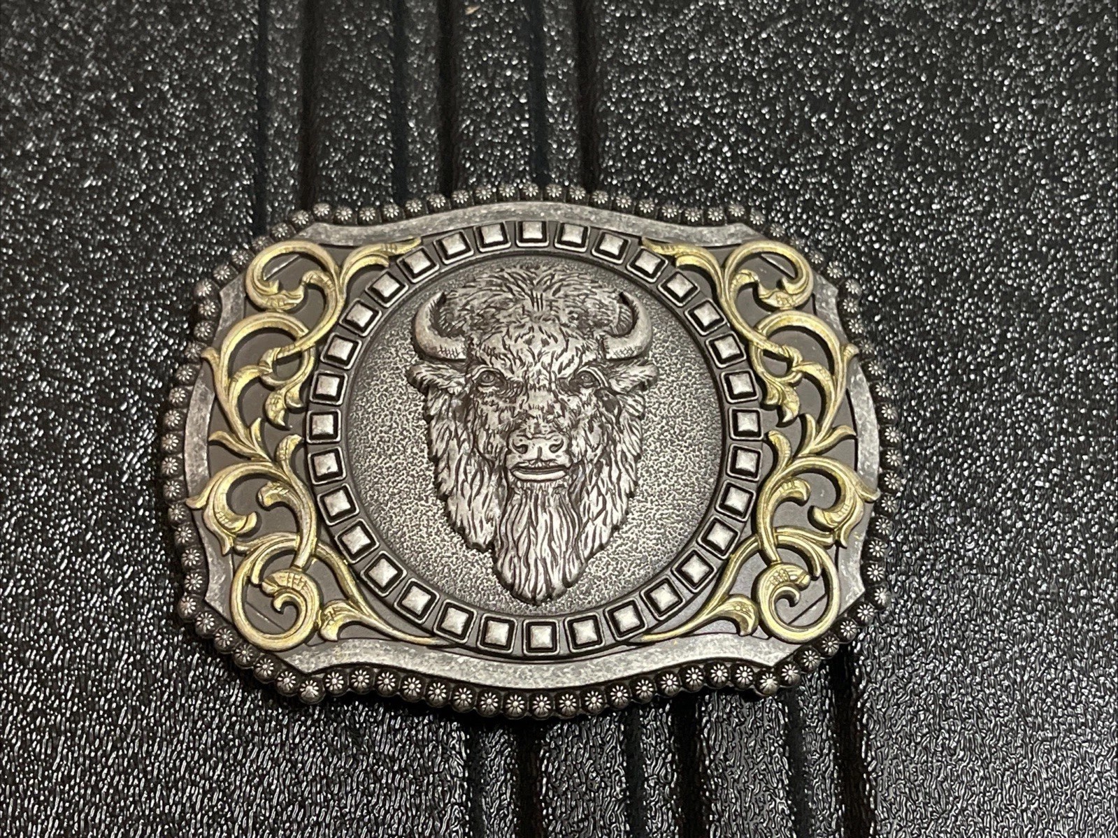 Nocona Buffalo Head Belt Buckle / Mens NWOT