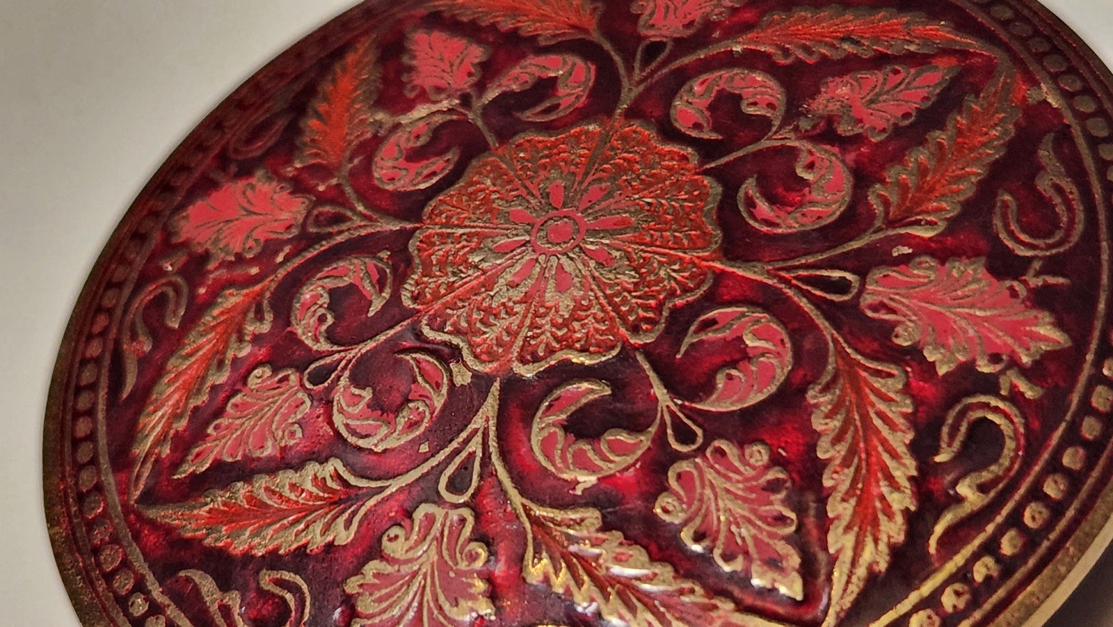 Vintage Red Enamel Floral Damascene Style Round Belt Buckle India 4.75”