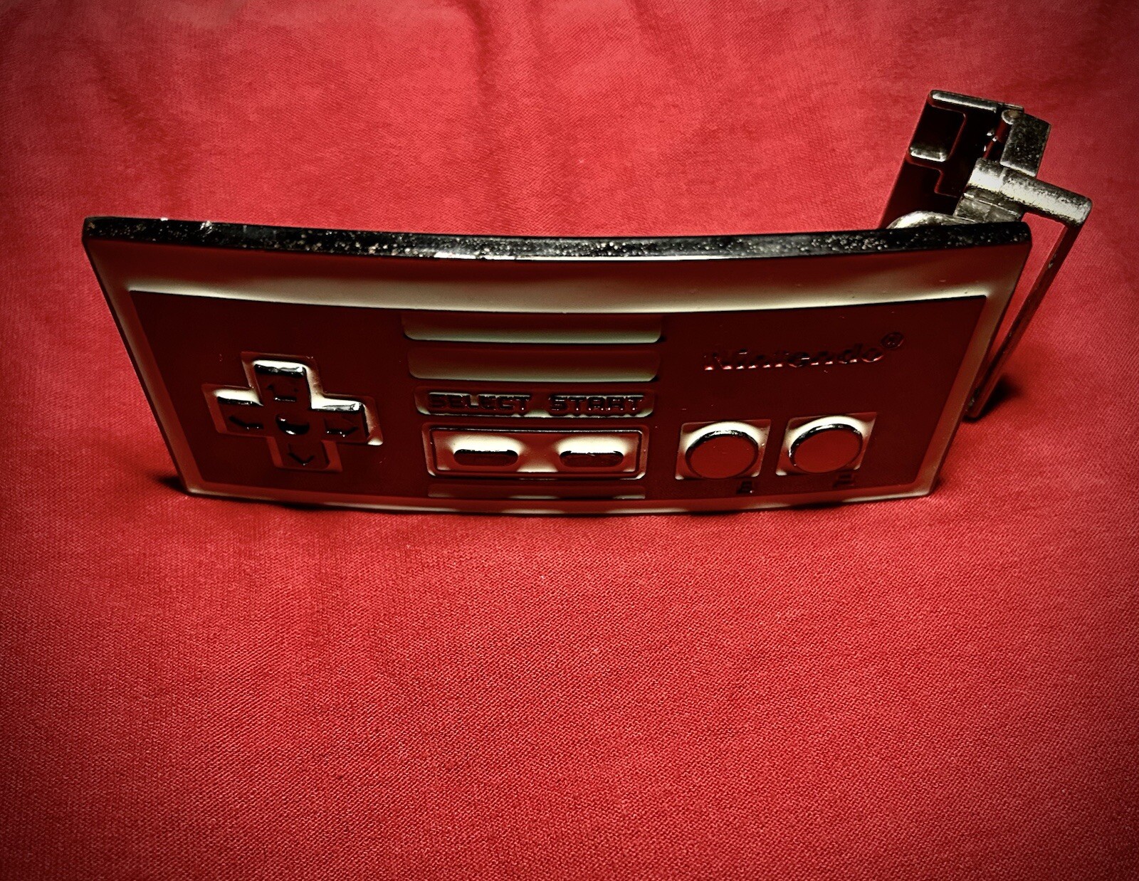 Nintendo Controller Belt Buckle 2011 (Vintage Gamer)