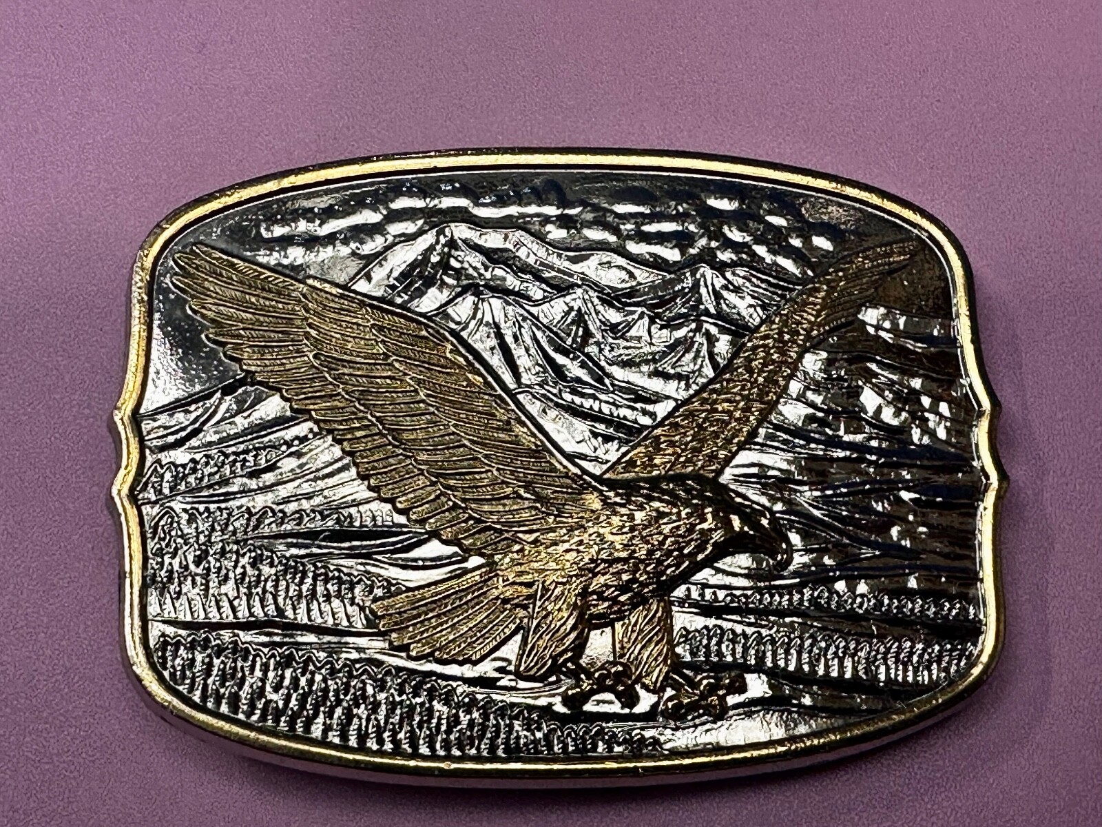 Vintage Soaring Patriotic USA Eagle Hawk w/ Mountains Belt Buckle 3.5” x 2.5”