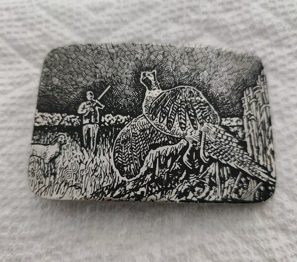 EXQUISITE SILVER TONE QUAIL HUNTING SCENE BELT BUCKLE BY DG