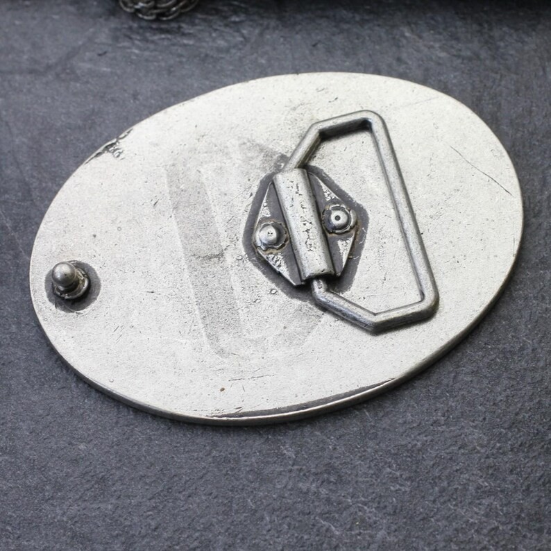 Rustic Industrial Belt Buckle in Vintage Yellow – Metal Design