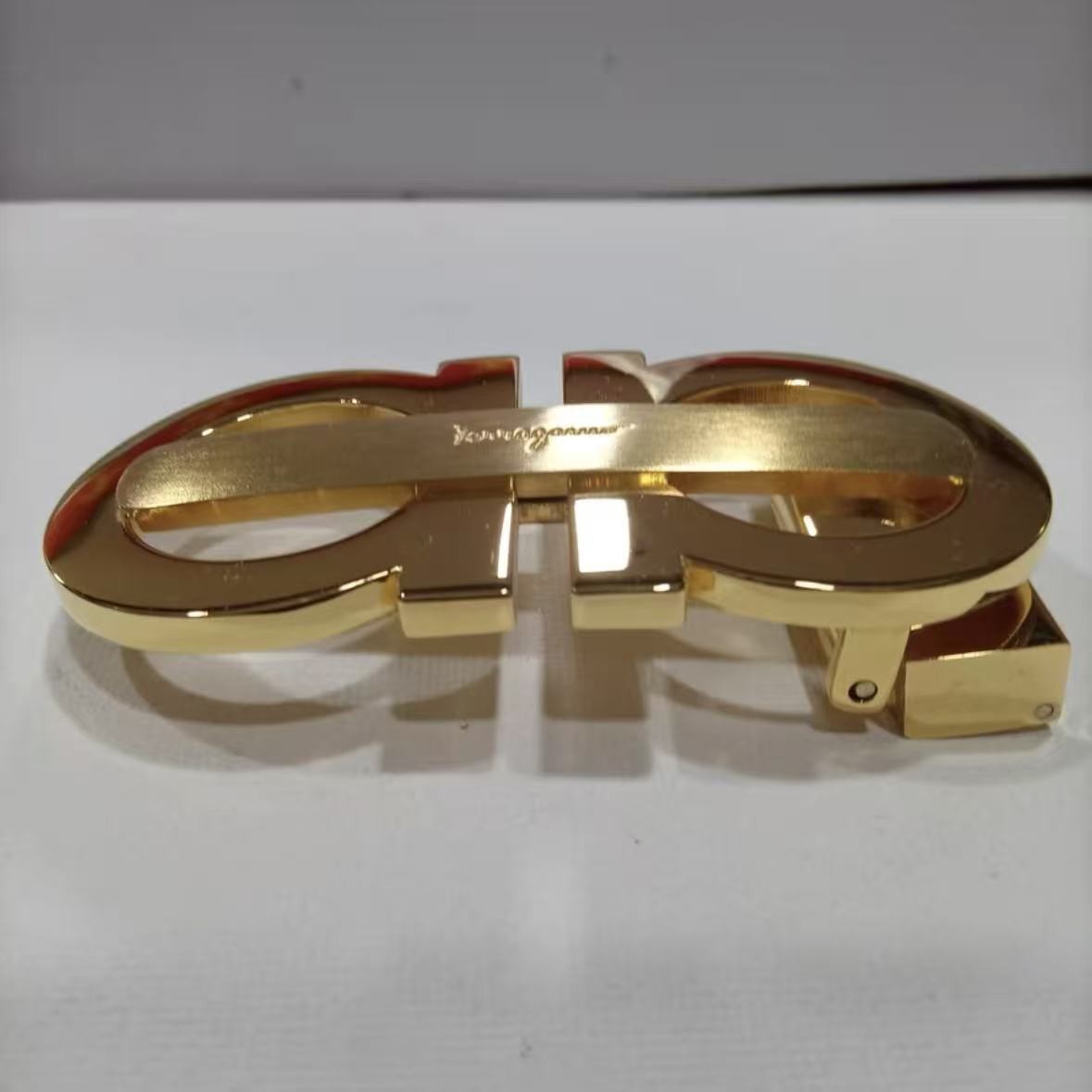 Ferragamo Men&rsquo;s Gold Double Gancini Copper Belt Buckle fits 3.4cm wide Belts