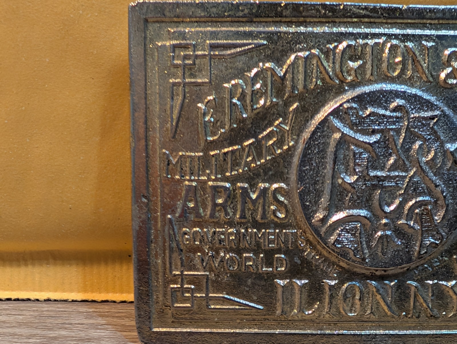 Vintage~**REMINGTON & SONS GUN BELT BUCKLE**~2 Tone~3 3/8&Prime; X 21/4&Prime;
