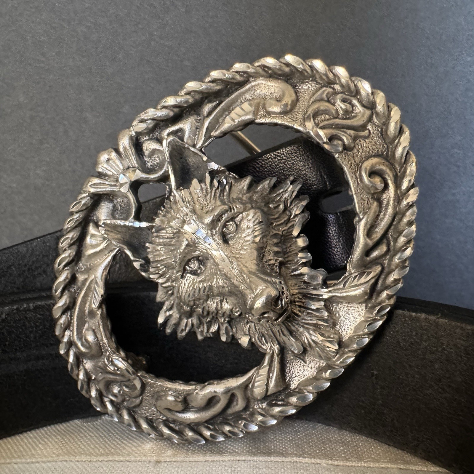 Vintage Silver Wolf Dog Engraved Belt Buckle With Leegin Black Leather Belt 42