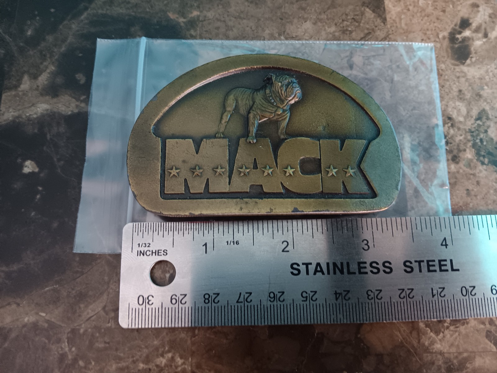 VTG 1977 Mack Truck Bulldog, Indiana metal craft Belt Buckle