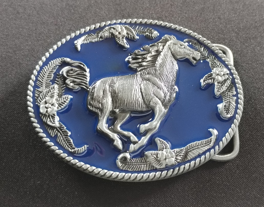 HORSE RUNNING GALLOPING WESTERN FLORAL FLOWER THEME DESIGN BLUE BELT BUCKLE