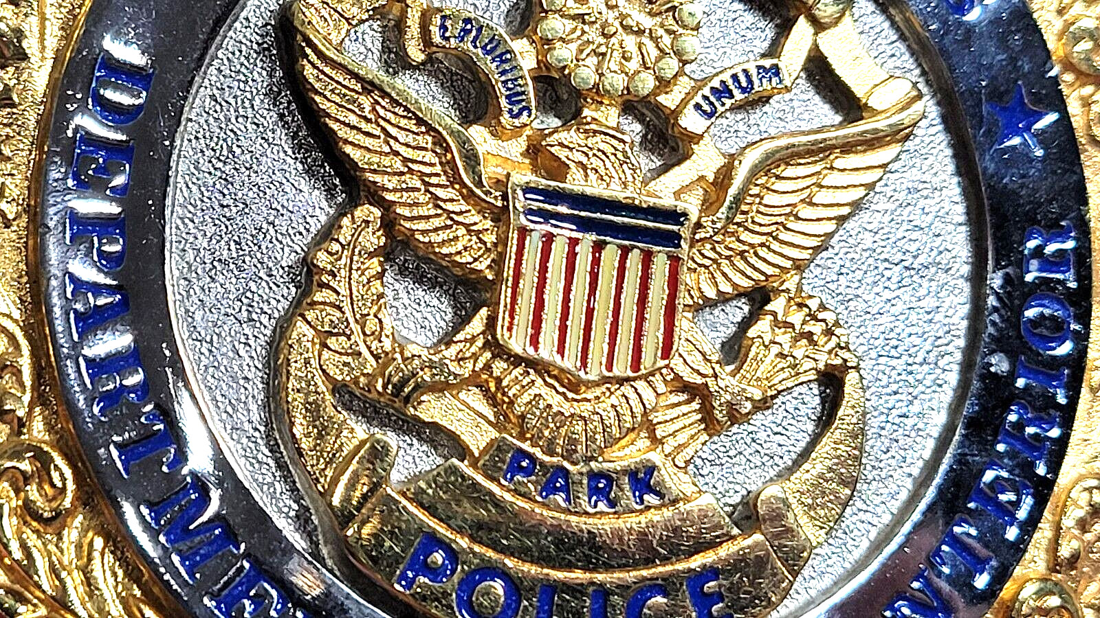 MUST SEE CREAM PUFF DEPARTMENT OF THE INTERIOR PARKS POLICE BELT BUCKLE X12/H