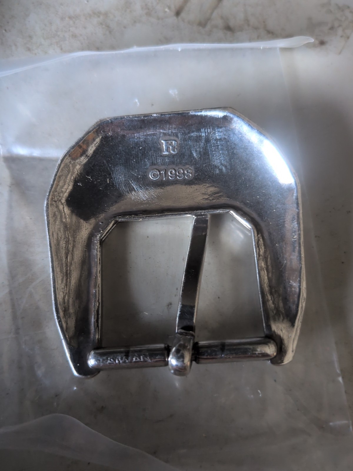 Vintage 1998 Unisex Decorative Belt Buckle
