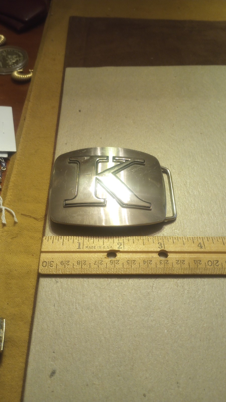 Metal Chrome Finish Monogrammed Embossed Initial « K » Belt Buckle
