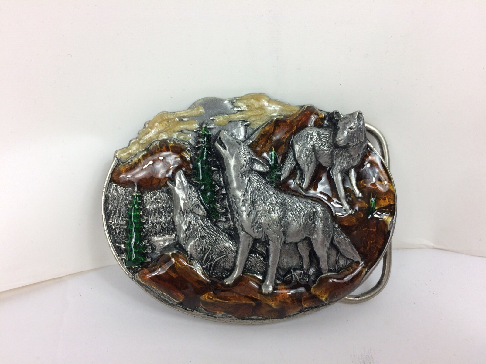 Siskiyou Ornate Wolf Scene Vintage Belt Buckle 1981 Bergamot Brass Works Unique