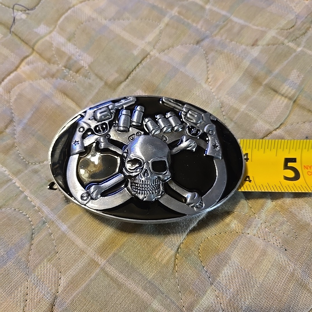 SKULL GUNS BULLETS HANDCUFFS Metal Belt Buckle