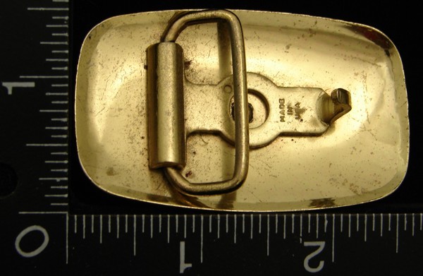 LH26169 VINTAGE ***RAISED WAGON*** OBLONG SHAPE GOLDTONE WESTERN BELT BUCKLE