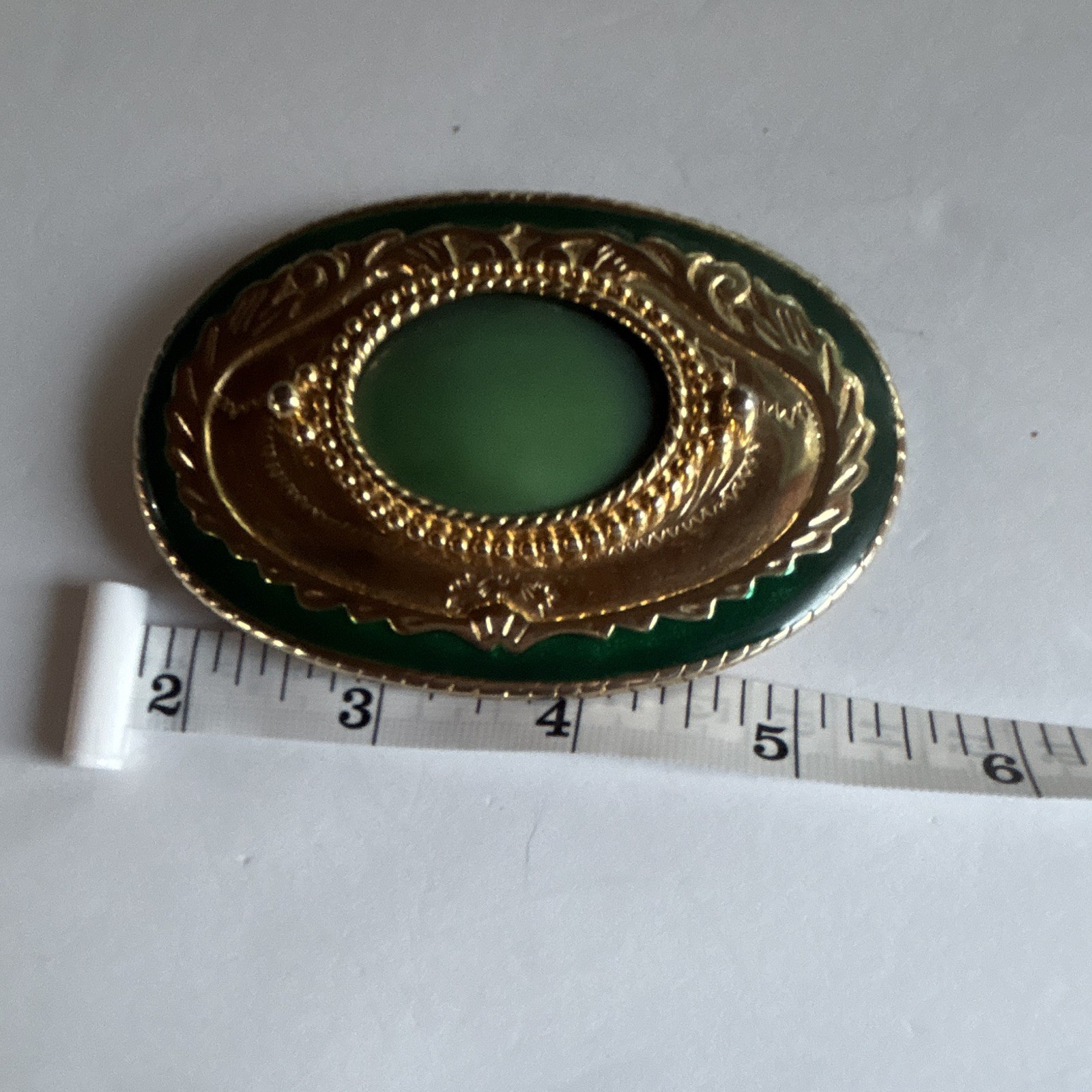 Men&rsquo;s Western Oval Gold Tone & Green Floral Metal Frame Belt Buckle 1.5 in Fit
