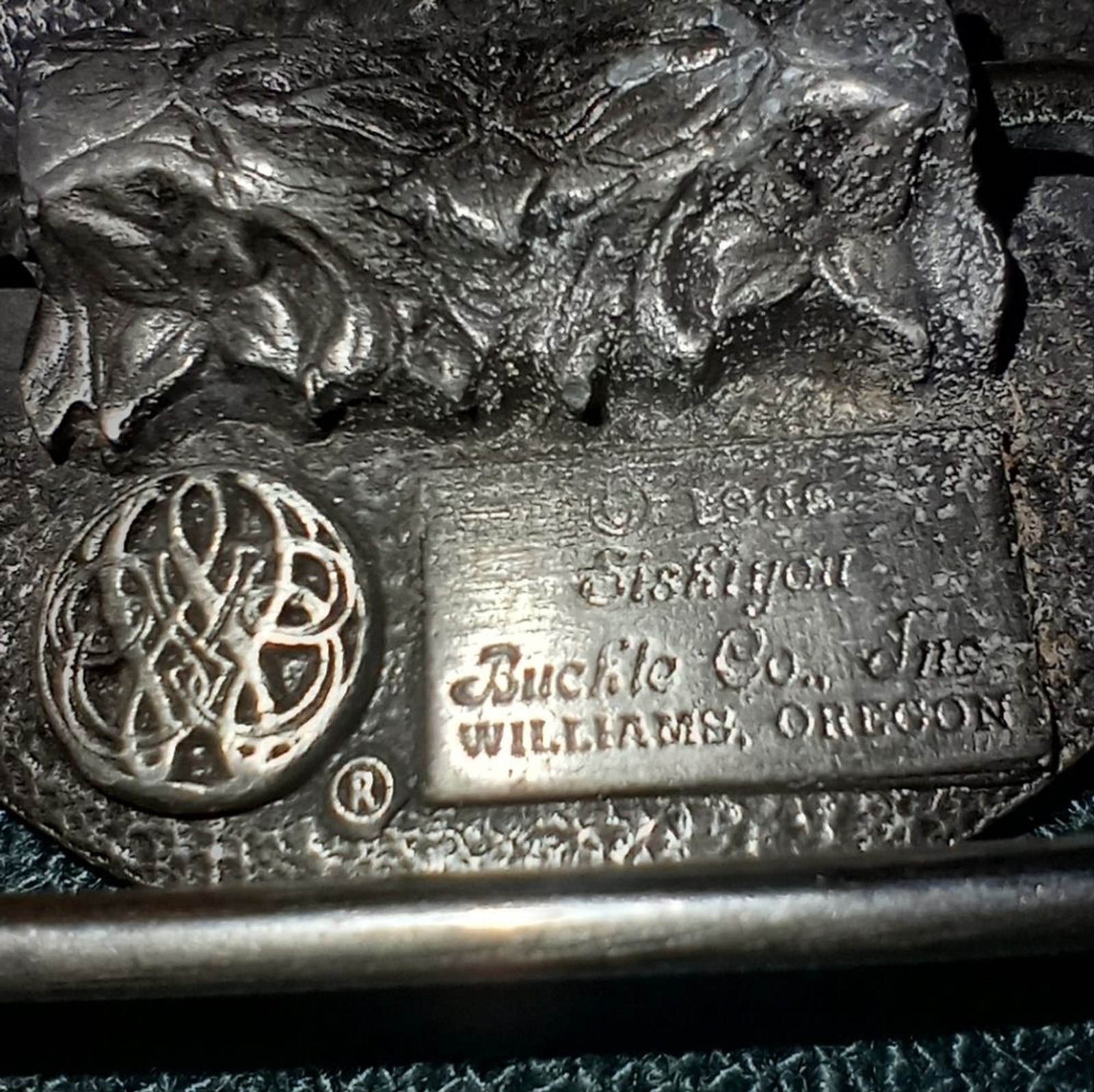 Vintage 1988 Siskiyou P40 Flying Eagle and Sun Pewter Belt Buckle EUC