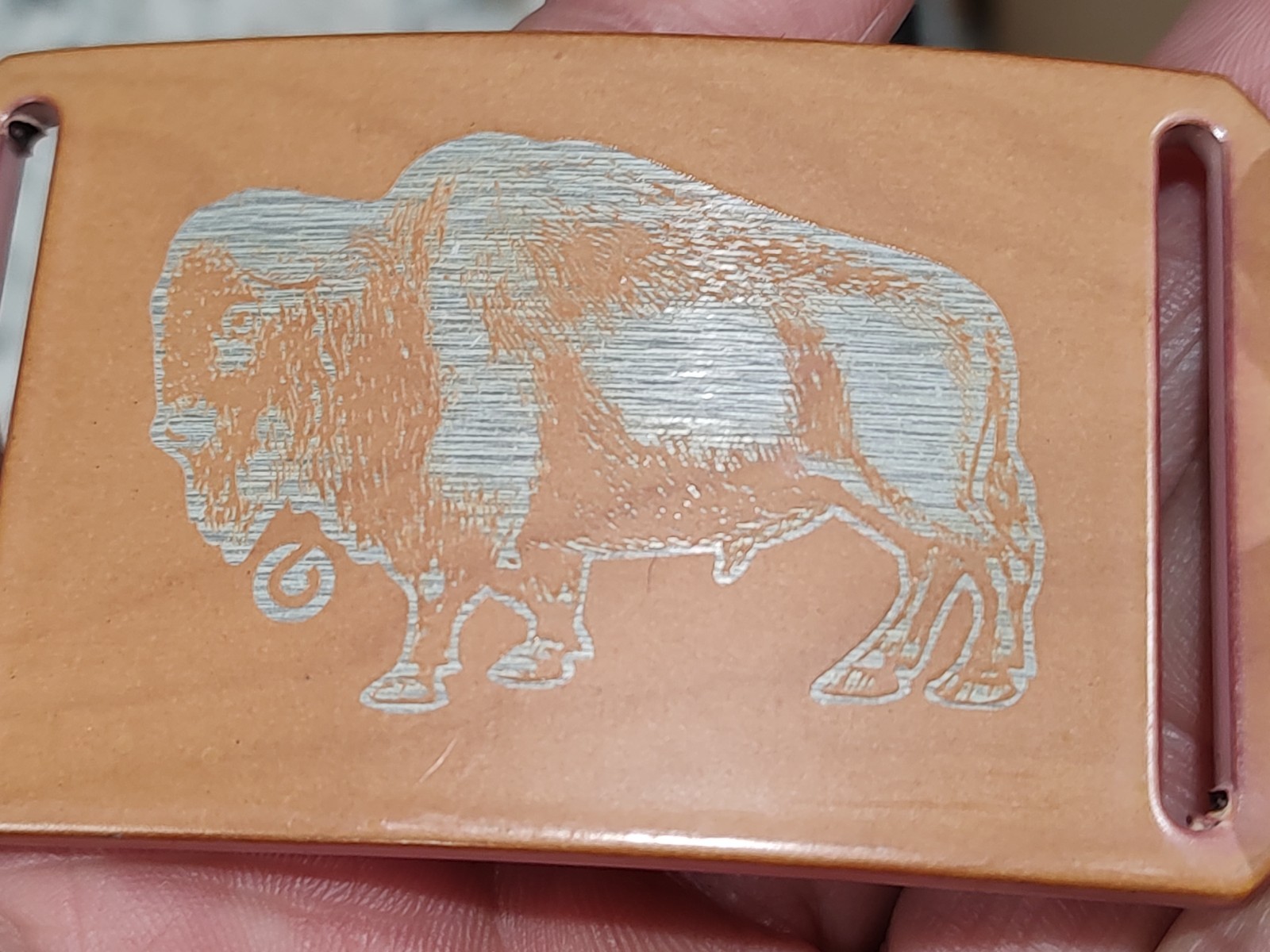 GRIP6 BELT BUCKLE – BISON / AMERICAN BUFFALO – MAPLE WOOD LOOK – 1.5 INCH WIDE