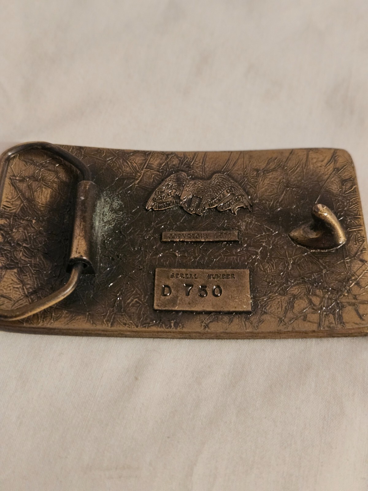 « Faster Horses, Older Whiskey, Younger Women, » Pewter Belt Buckle. 8-1-2302