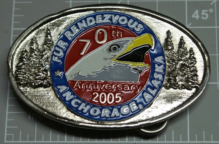 2005 Fur Rendezvous Belt Buckle Multi – Colored Eagle Anniversary Brand New A256