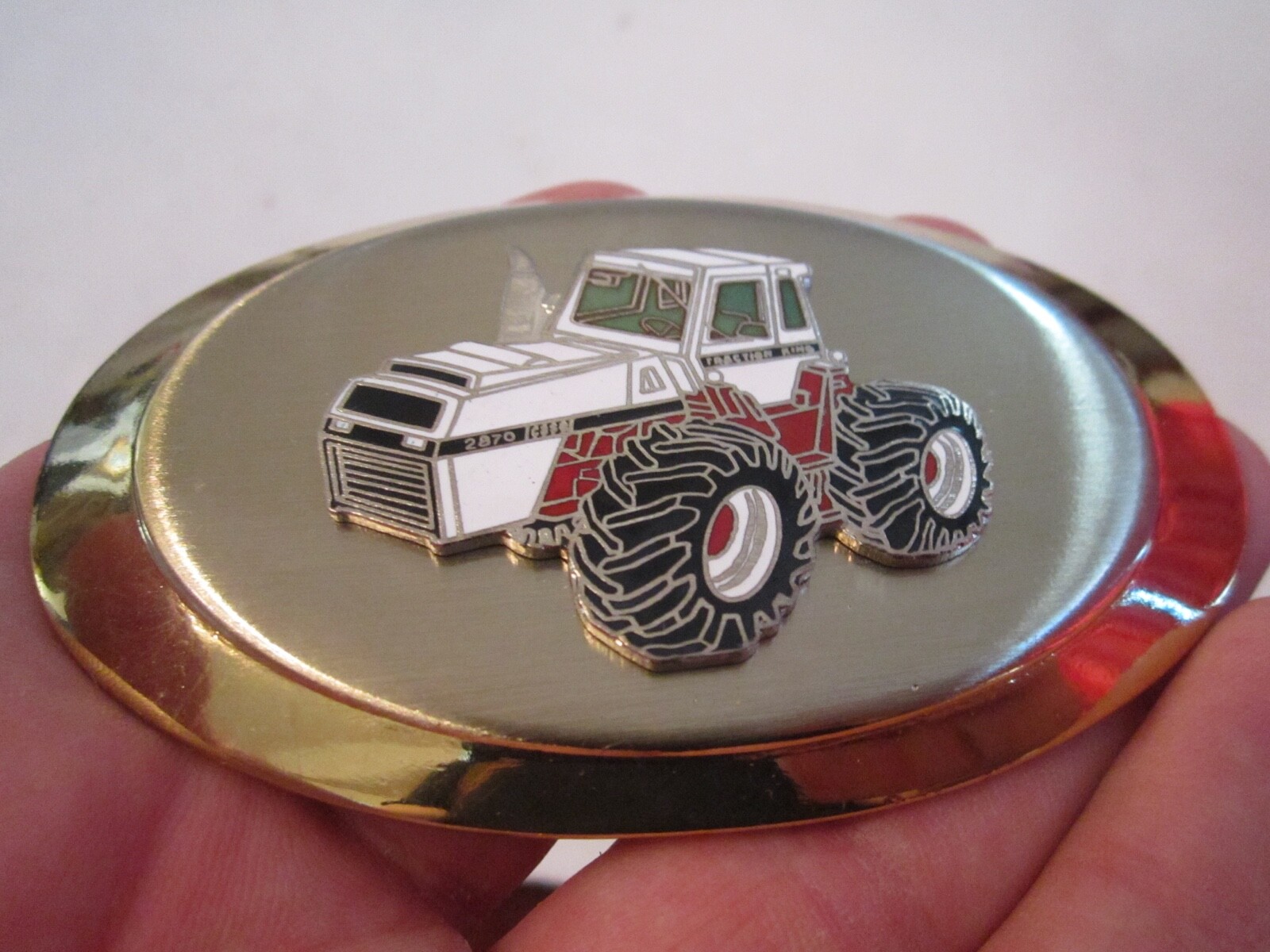 VINTAGE TRACTION KING 2870 TRACTOR BELT BUCKLE – GW-5