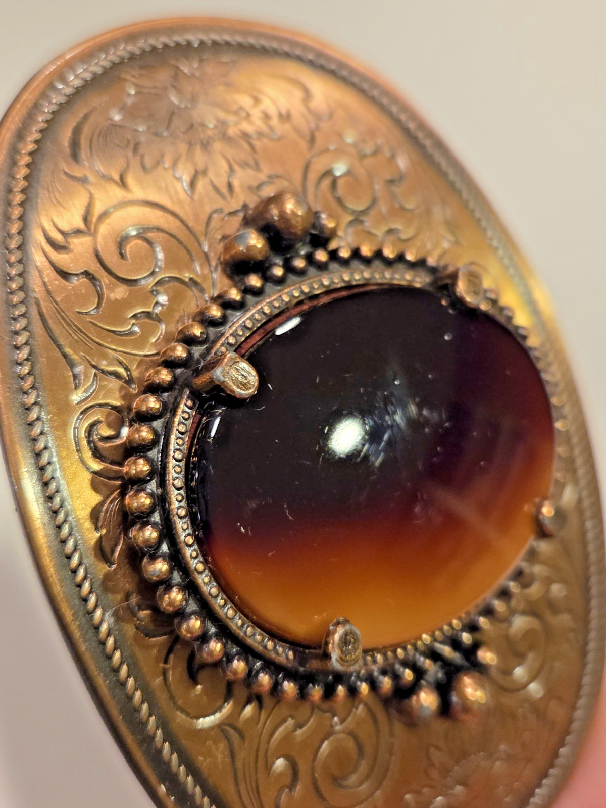 Vintage – Tiger&rsquo;s Eye Gemstone Belt Buckle – Bronze color w/Decorative Engraving