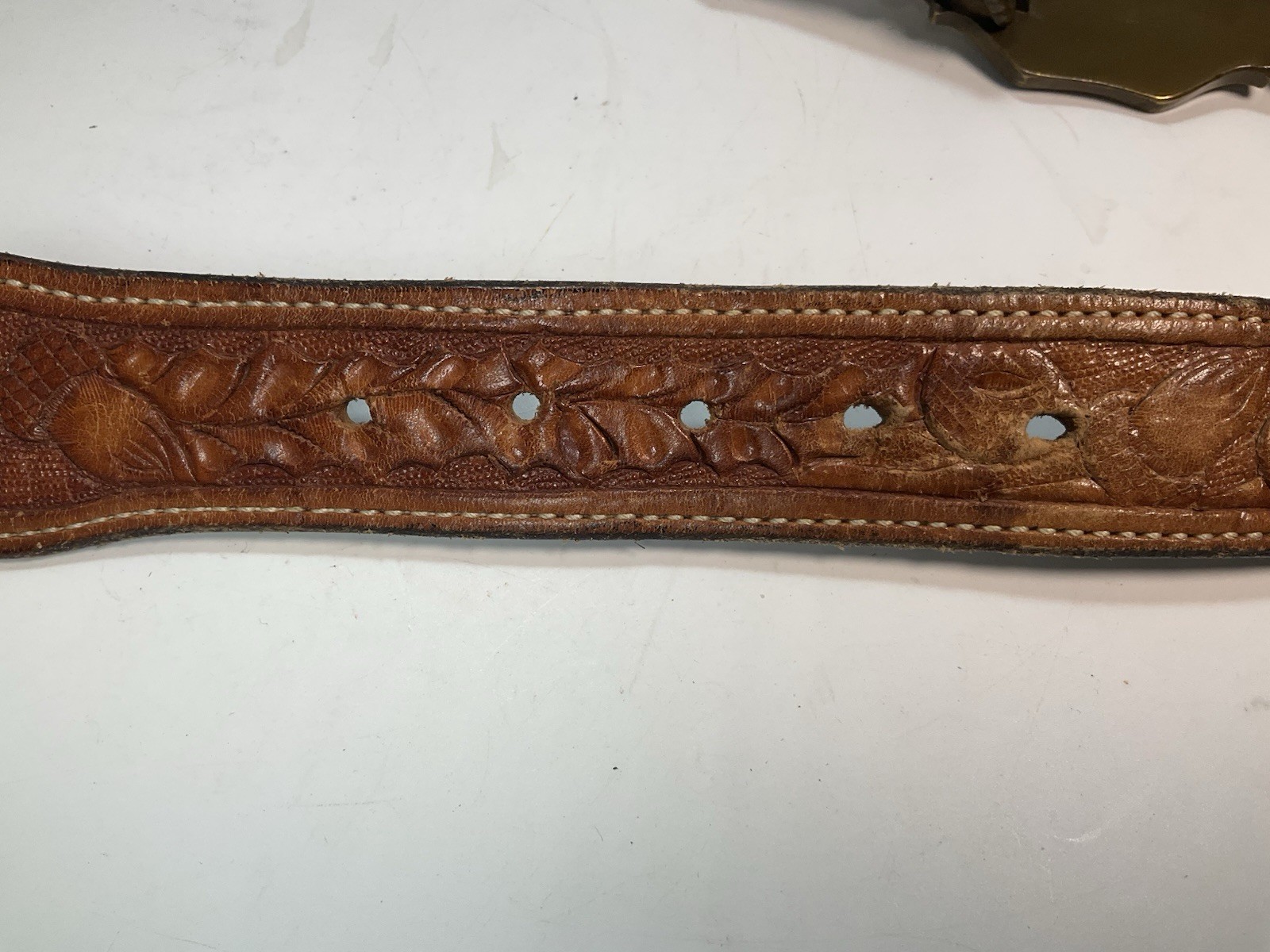 Vintage 1978 Raintree Bass Fish Buckle USA Leather Belt Brass Bronze Men’s
