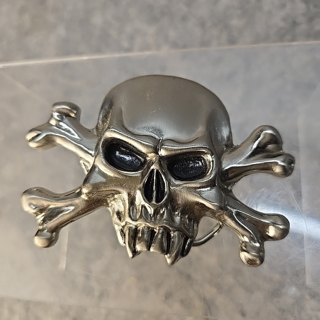 Belt Buckle Skeleton Pirate Bones Skull Punk Rocker Silver Tone Metal Black Eyes