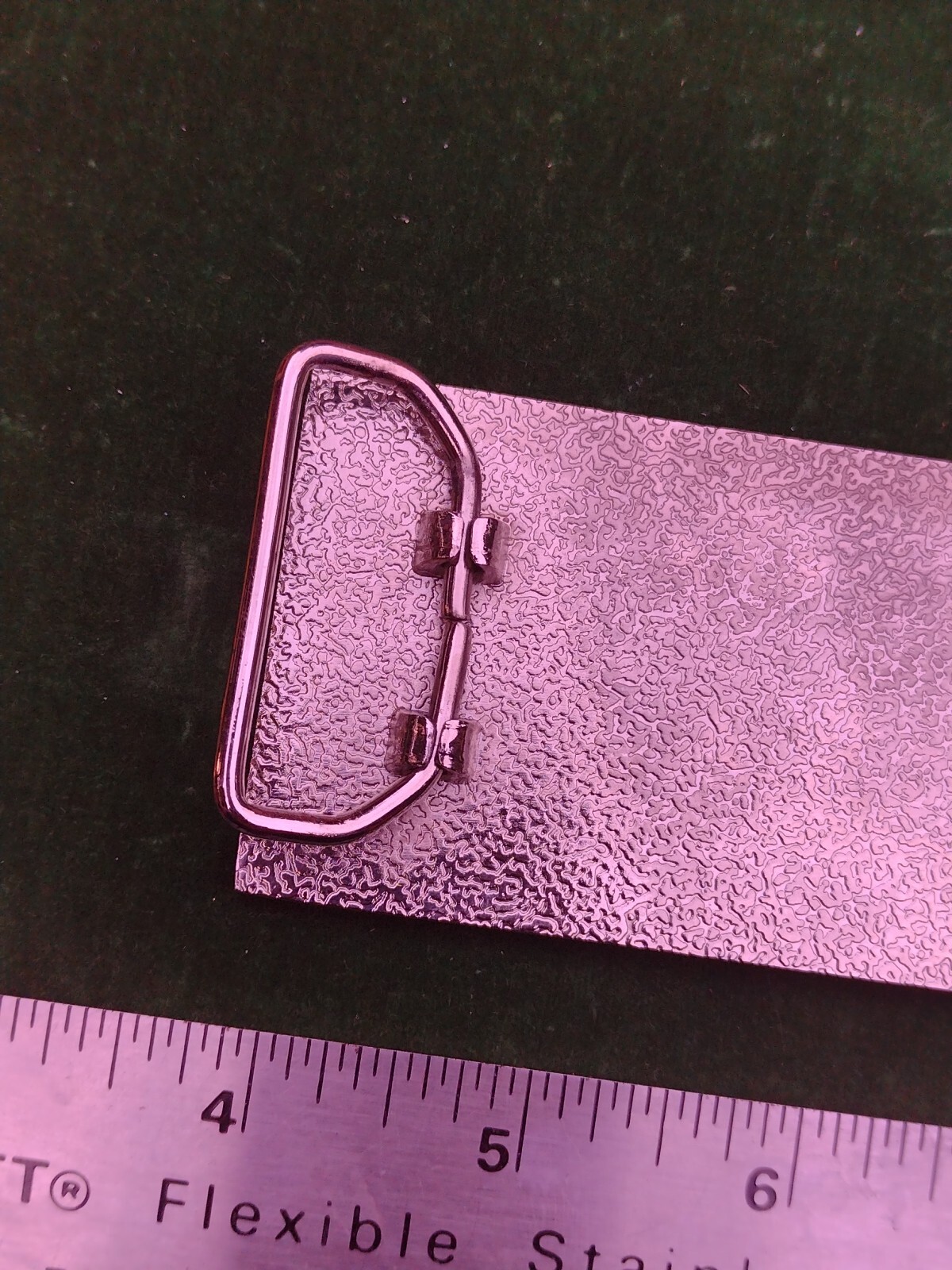 Nintendo NES Controller Belt Buckle (No Date Stamp)