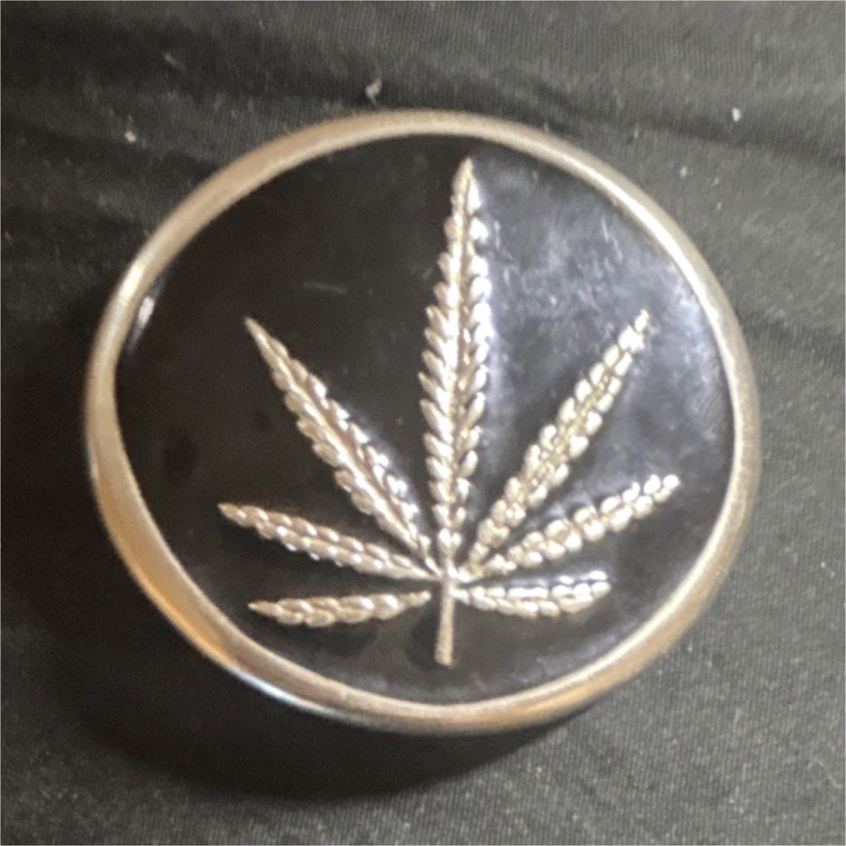 Black Silver Round Metal Cannabis Leaf Design Men&rsquo;s Western Belt Buckle Novelty