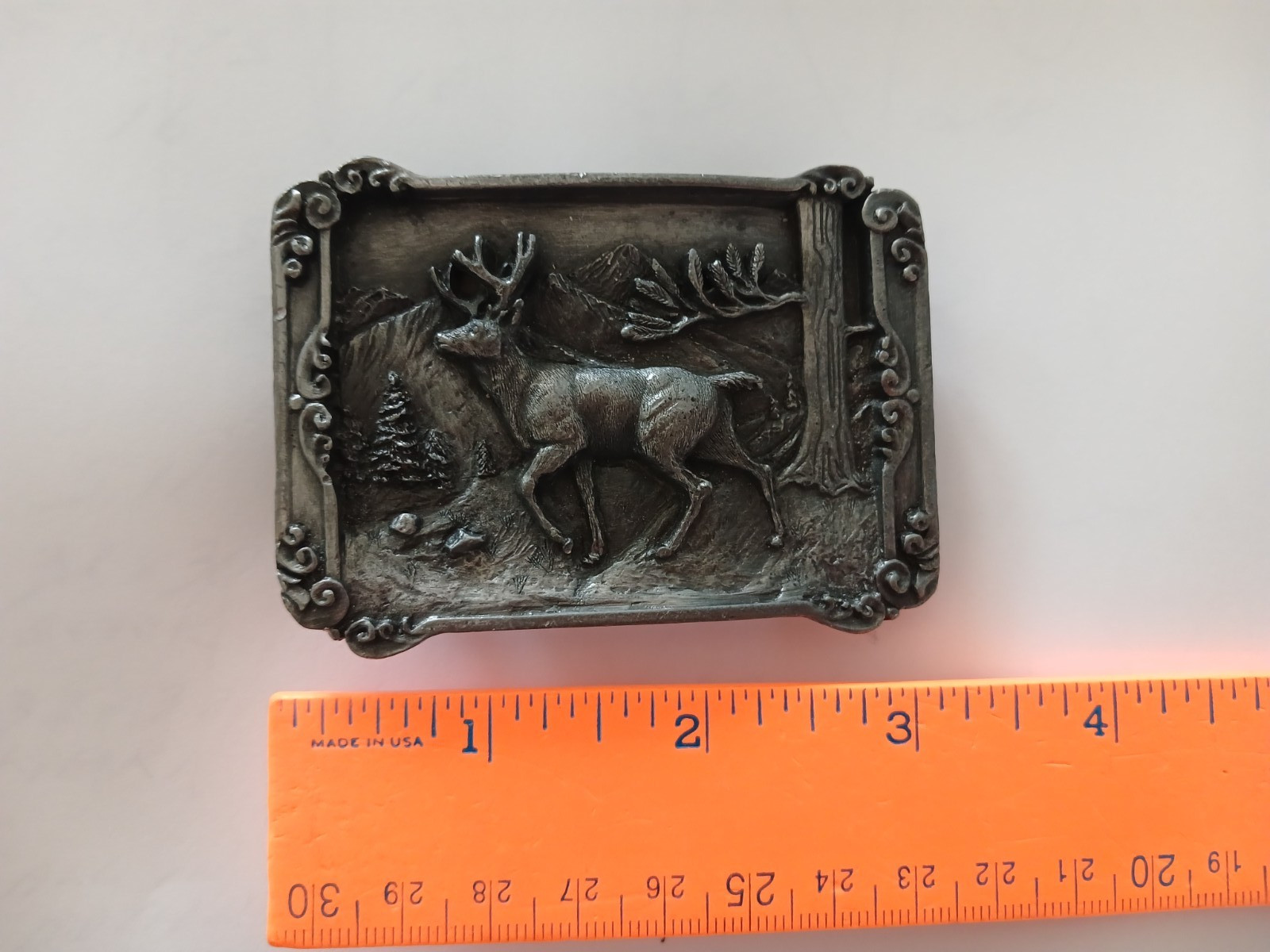 Siskiyou Pewter Deer Belt Buckle USA Wildlife Hunting Rustic