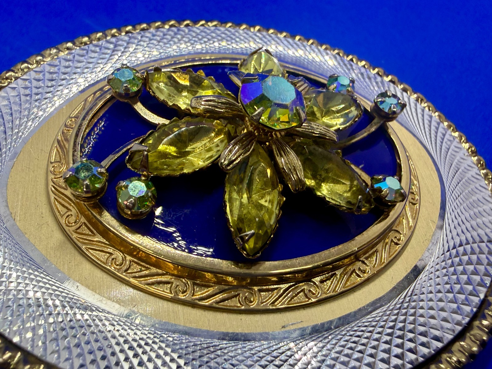 Flower Rhinestone Accented Floral Theme Etched Artisan Ladies Belt Buckle W USA